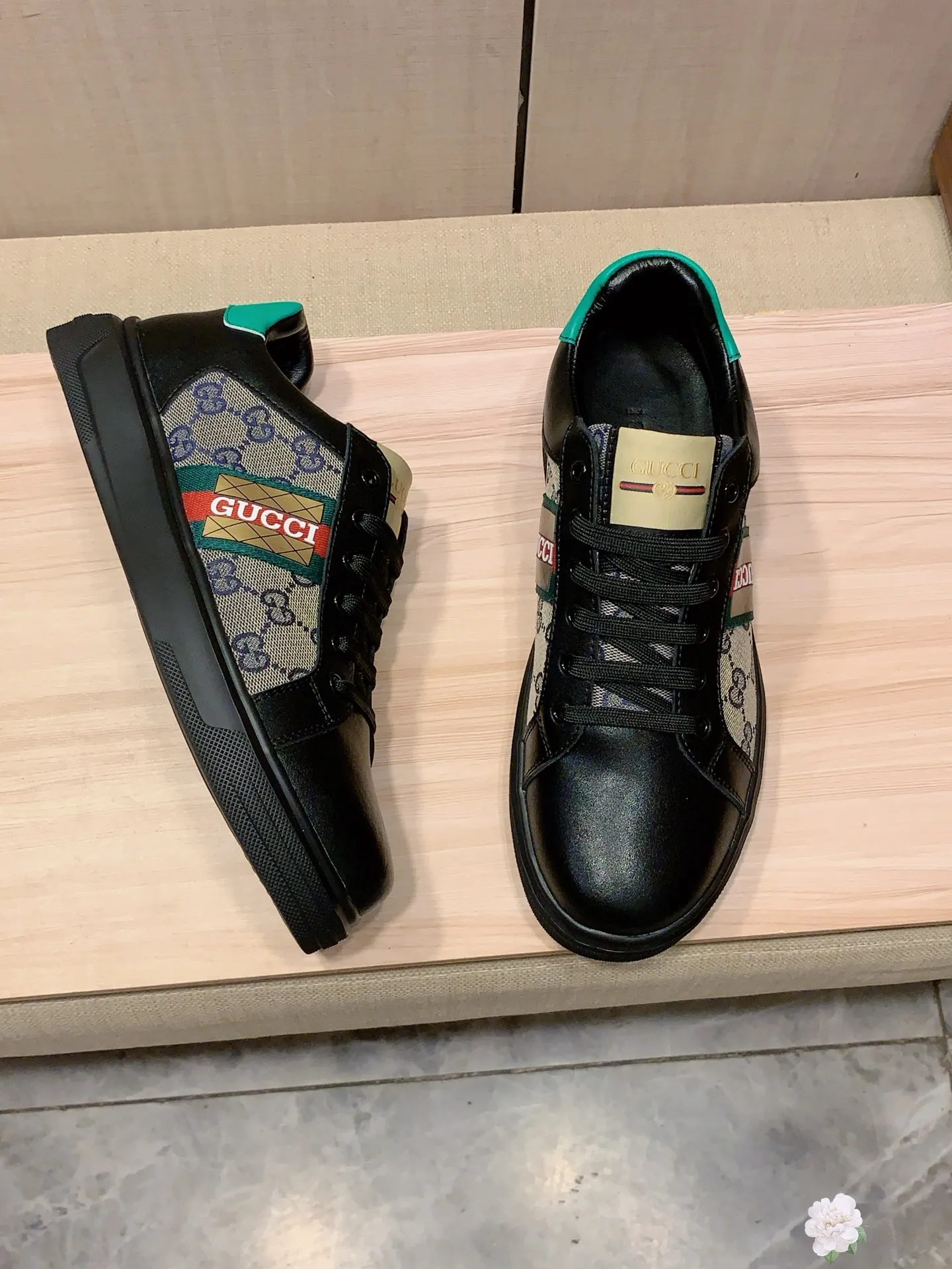Men's men's shoes💰420💰💰🎩🎩[Lightning][Lightning] "Gucci*" latest • popular casual shoes, top brand [seduce] luxury ~ purchasing agency, top ~ quality. [Strong] The upper is made of imported breathable cowhide with fabric material ➕ Breathable sheepskin feet (•) and fine workmanship. The original stylish and stylish soft rubber wear-resistant and non-slip outsole is light and comfortable on the feet. The real thing looks better when photographed in person. 111: code: 38-44, 3️⃣ colors selected